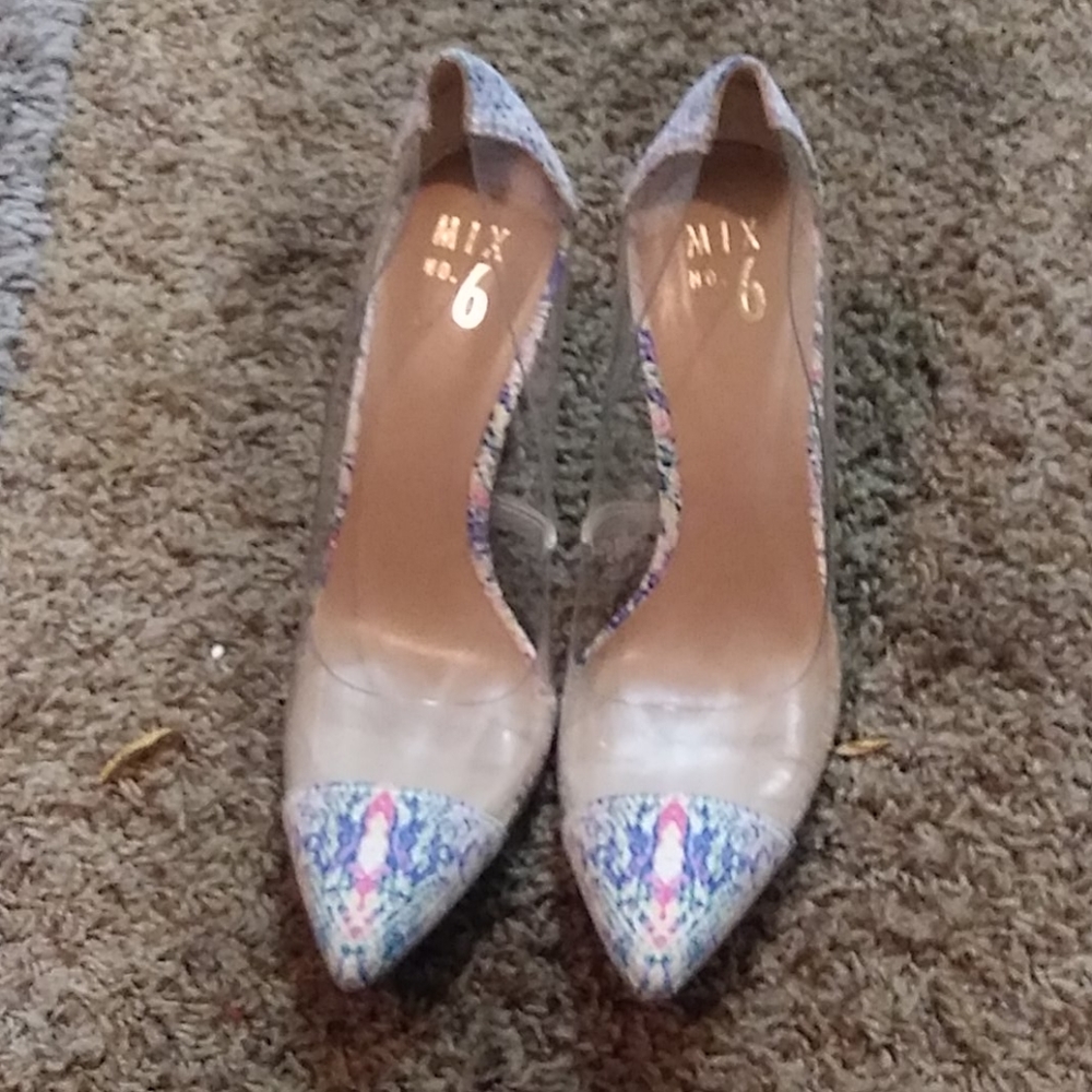 NWOT colorful heels